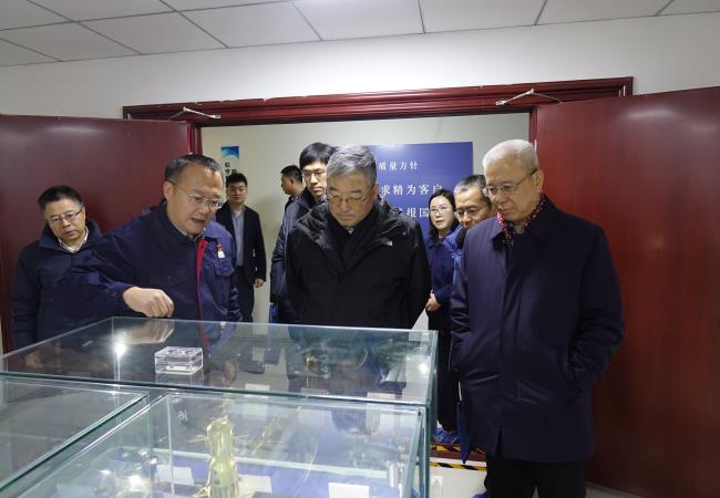 國機(jī)集團(tuán)黨委書記、董事長張曉侖到軸研所調(diào)研